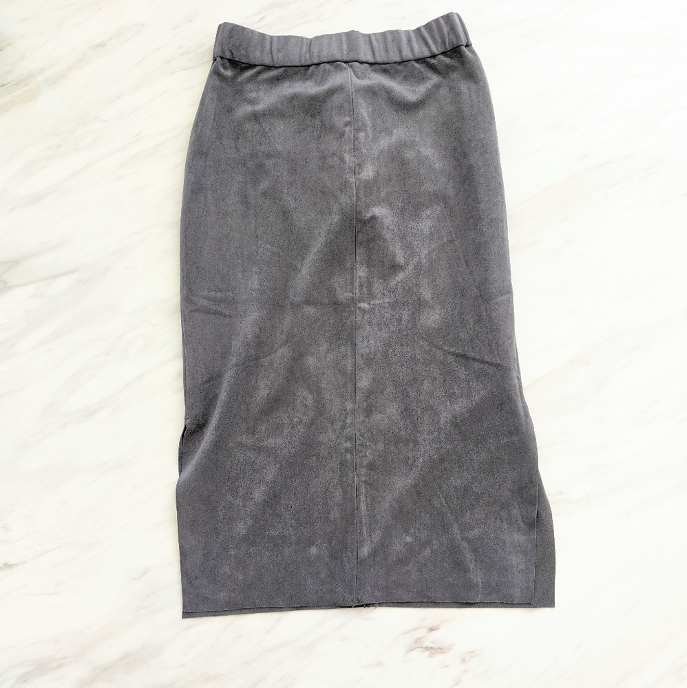 Wilfred Free (Aritzia) Suede Pencil Skirt